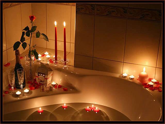 red-candles-for-a-sexy-Valentines-night-in-the-bathroom.jpg