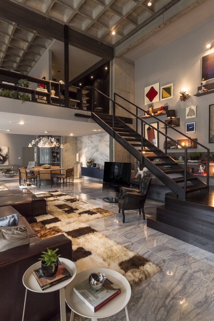 Artwork and Contemporary Interior Design in a Modern Loft | Founterior