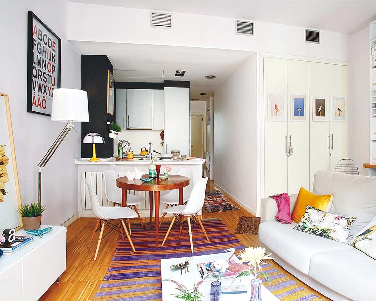 Elegant Dining Room With Cork Floor Modern Small Apartment And Studio Design Ideas,Classic Bathroom Design Black And White