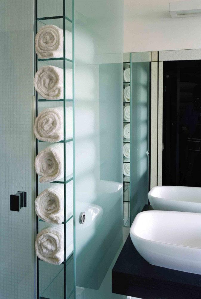 Bath Towels situated in the amazing apartment interior design in Rome.