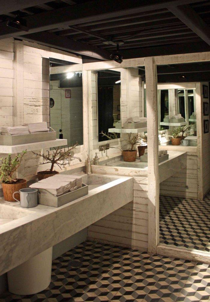 Marble Toilet - Deli-Restaurant and Wine Shop Interior Design Project