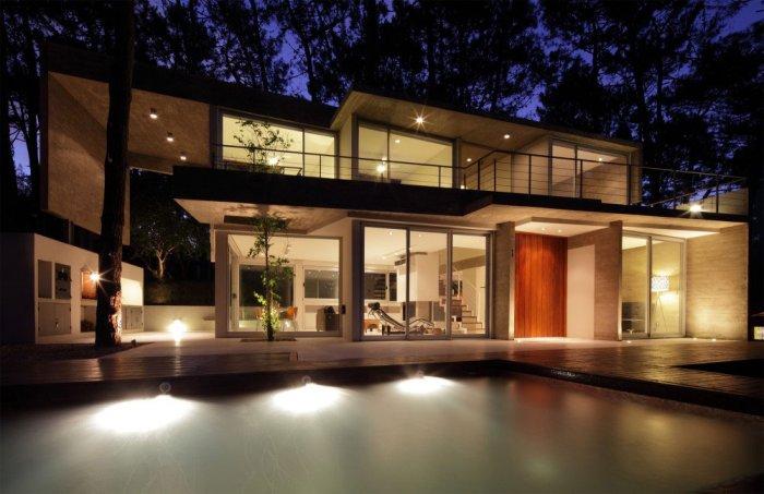 Summer House – Gorgeous Contemporary Home in USA surrounded by Forest