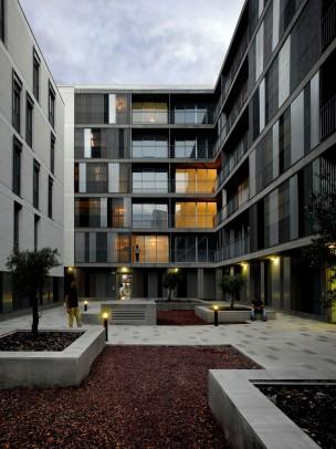 Contemporary Residential Building Architectural Approach | Founterior