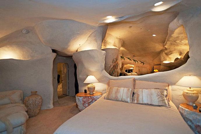 Cozy Bedroom - Fantastic Ocean View House Made of Stone in California