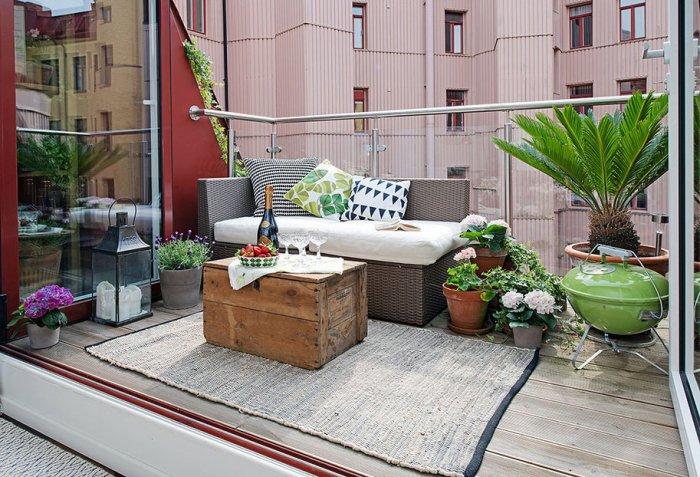 Cozy Terrace Design - Bright, Youthful and Cozy Maisonette in Gothenburg