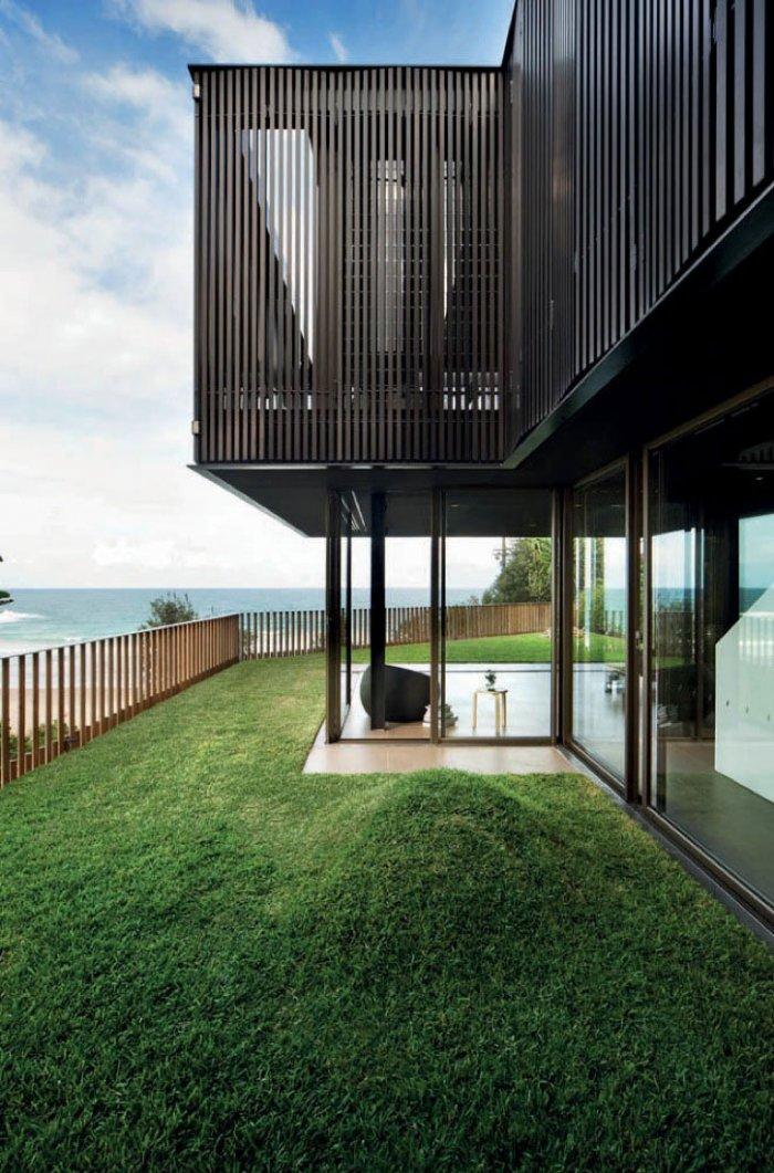Green Lawn - Impressive Luxury Designer Beach House Architecture