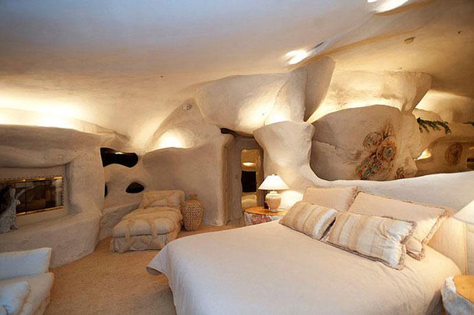 Stone Bedroom Design - Fantastic Ocean View House Made of Stone in California 