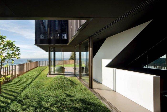 Sunny Yards - Impressive Luxury Designer Beach House Architecture