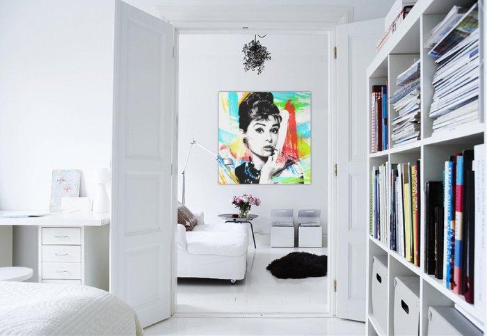 10 Stunning White Wall Decor Ideas for a Lovely Home