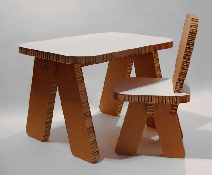 100% Recyclable Small cardboard table and a stool Design Ideas