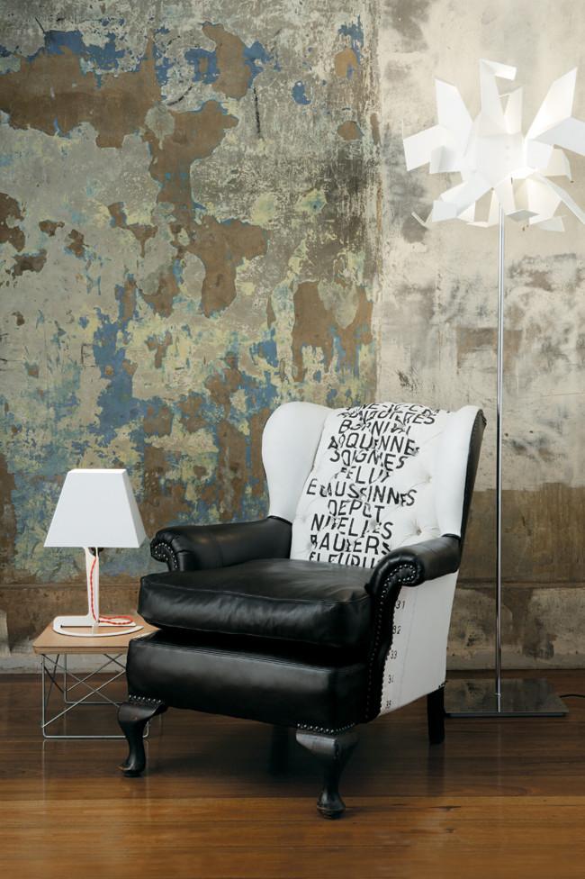 Eccentric leather armchairs and a table lamp - Fantastic Decorating Ideas with Industrial Lighting