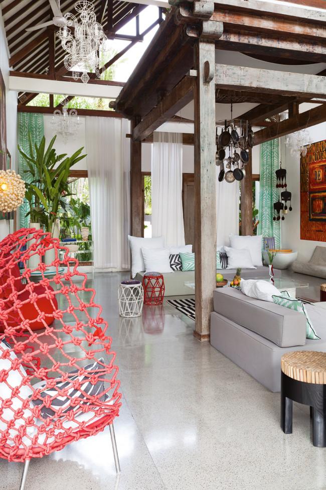 Spacious living room with tropical design - Tropical Home Interior Design of a House in Bali