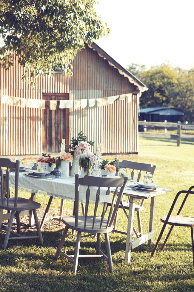 White wedding table with flowers on it - 10 Unique country wedding decorating ideas