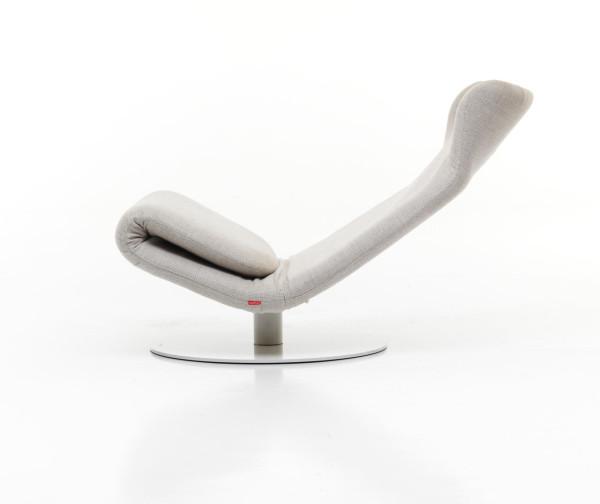 Adjustable Contemporary Lounge Chair Design by Mussi