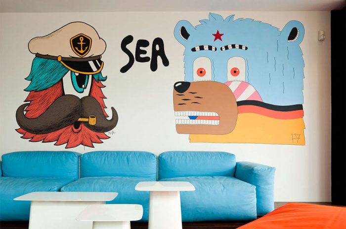 Creative wall decoration idea - Minimalist House Design with Bear Graffiti in Thailand