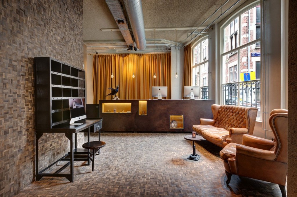 Eclectic hotel reception desk - Hotel V Nesplein