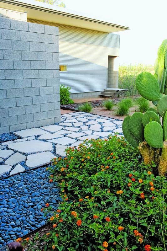 Garden path ideas from a Mountain House in Arizona