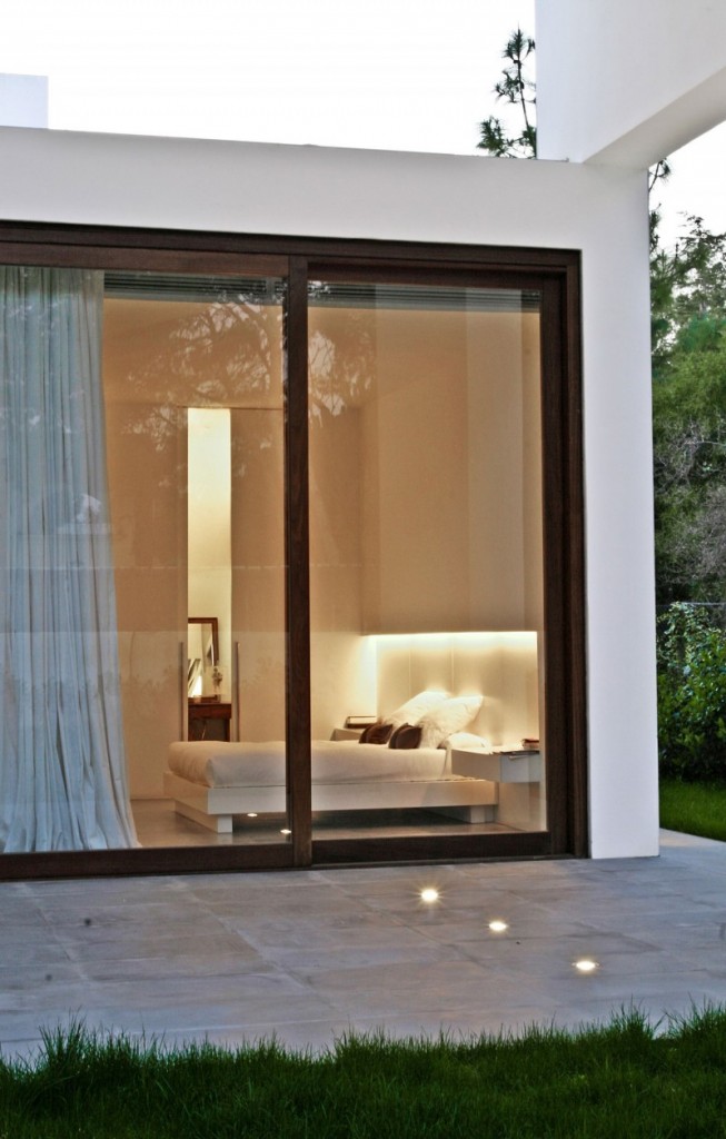 Small luxury minimalist interior design by Ramon Esteve Studio
