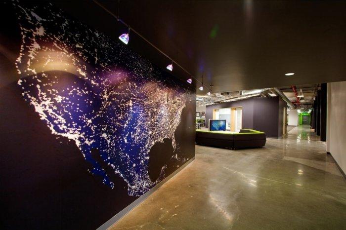 The world map on a photo wallpaper in an office - Skype HQ's Modern Office in California - by Design Blitz