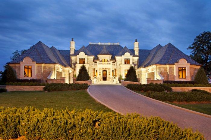Giant luxury French style mansion Architecture - 14 Amazing Houses
