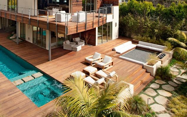 High-End Ecofriendly Luxury House in Montecito, California