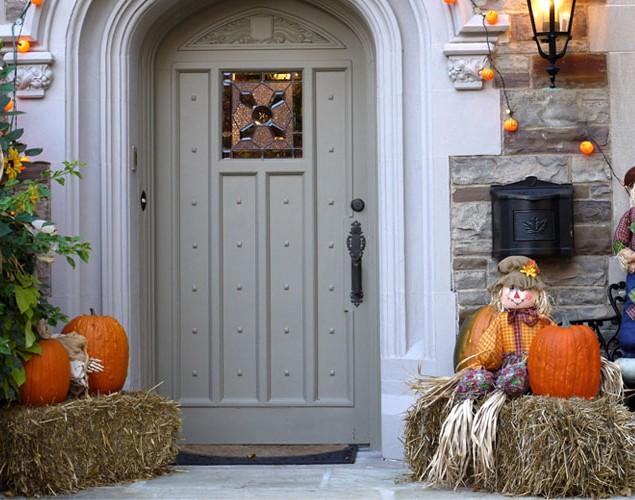 How to Decorate your Outdoor Areas for Halloween