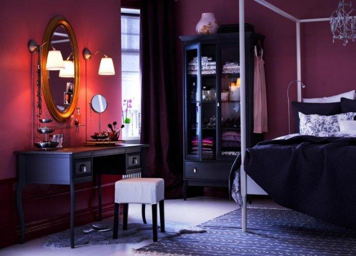 Bedroom interior design with red walls and black furniture - Latest Autumn/Winter 2013 Trends
