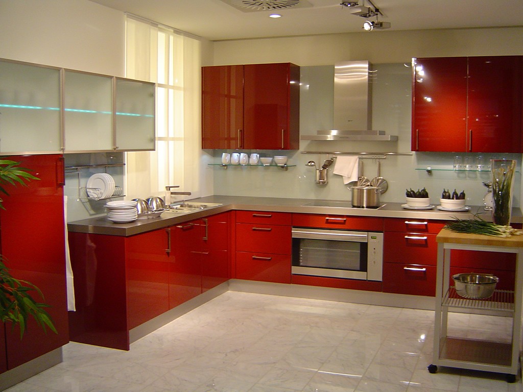 Kitchen Design In Trendy Red Colors 1024x768 