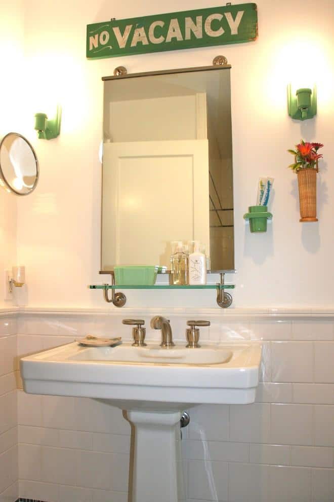 Lovely small bathroom design with eclectic look - Beach Family House in Corona Del Mar, CA