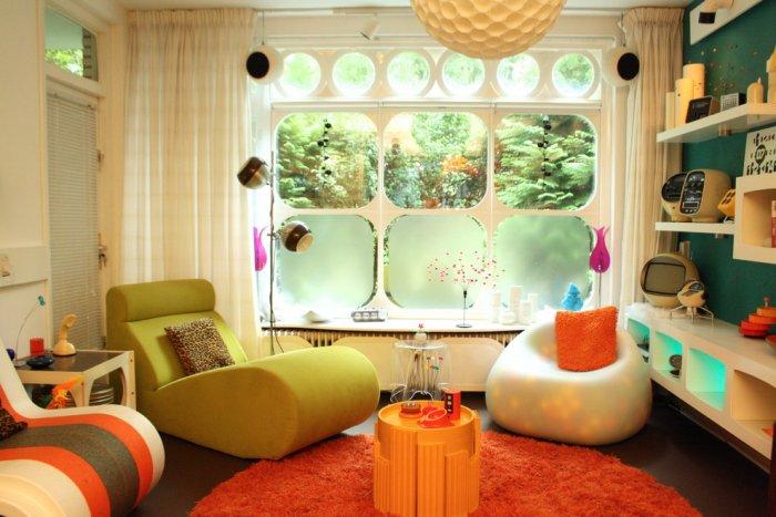  Mid-century modern interior and yellow accents - The Best Homes for 2013