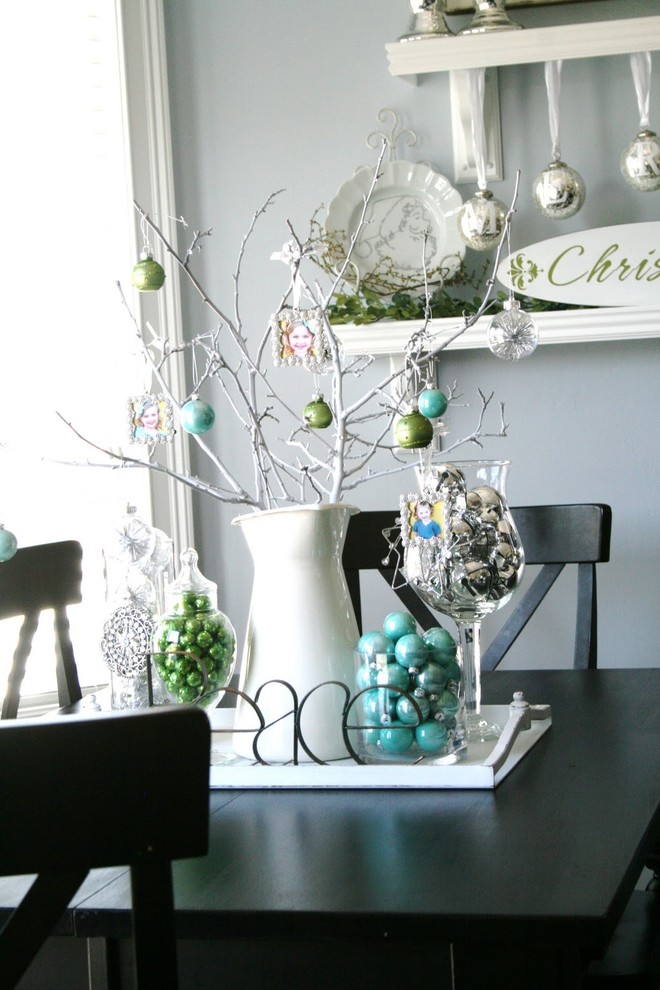 Christmas display in turquoise-30 Easy and Simple DIY Christmas Decoration Ideas