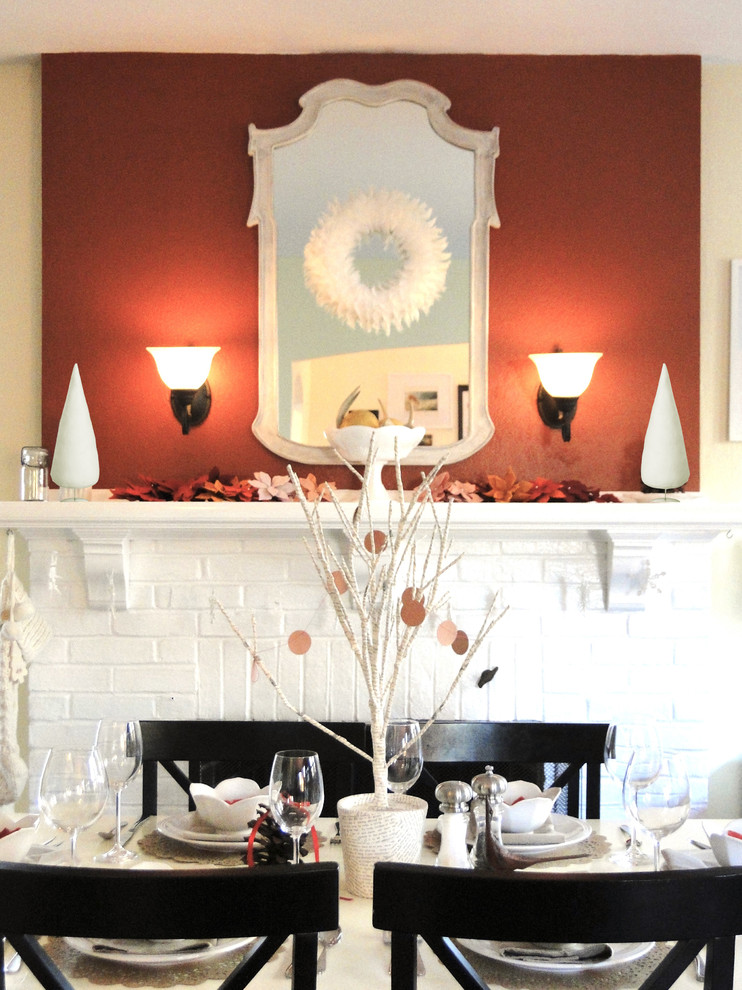 Warm and intimate holiday dinner-30 Easy and Simple DIY Christmas Decoration Ideas