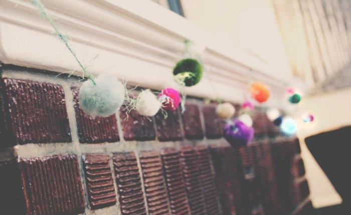 Whimsical pom-pom garland-1-30 Easy and Simple DIY Christmas Decoration Ideas
