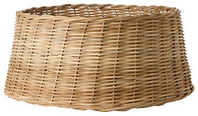 Basket base for a Christmas tree - Lovely Decorating Ideas with Scandinavian Touch