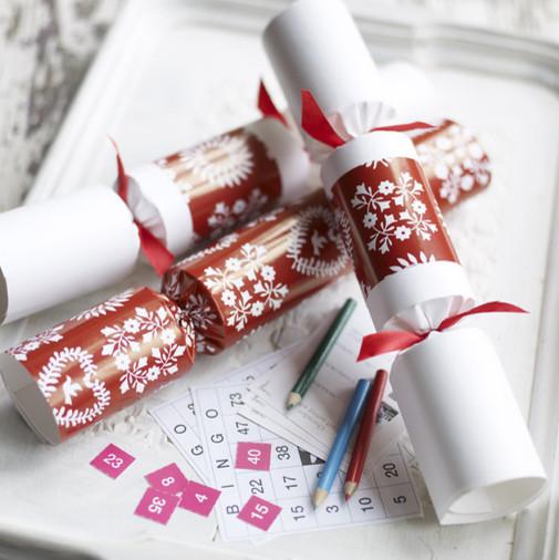 Decorative Christmas crackers - Lovely Decorating Ideas with Scandinavian Touch