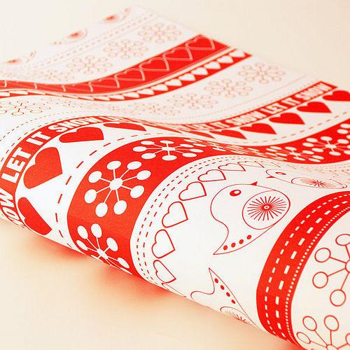 Red and white Christmas gift wrap - Lovely Decorating Ideas with Scandinavian Touch