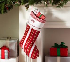 20 Christmas Stockings Ideas that Cheer Up the Interior | Founterior