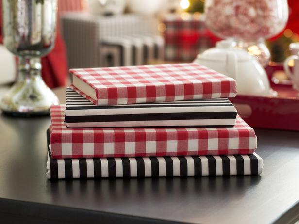 Wrapped book covers in red, black and white colors - Stylish Home Decoration Ideas in opposite colors