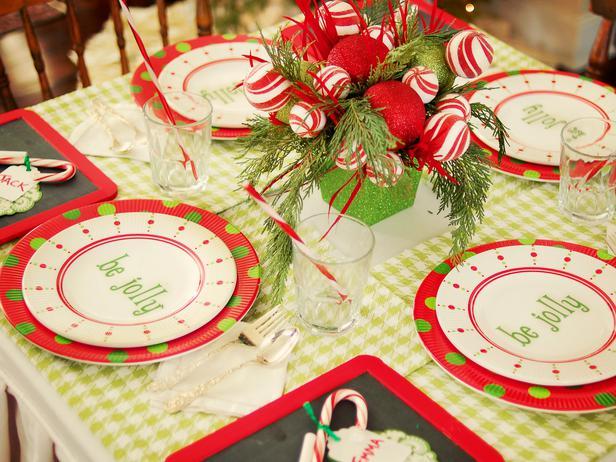 Candy-Inspired Centerpiece -36 Eye-Catching Ideas for a Holiday Table