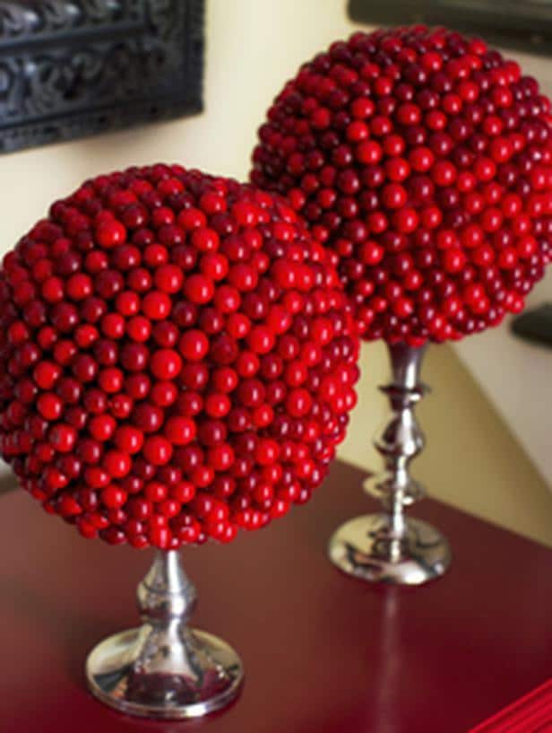 Cranberry Topiary -36 Eye-Catching Ideas for a Holiday Table