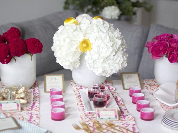 Make a Centerpiece That Pops36 Eye-Catching Ideas for a Holiday Table 