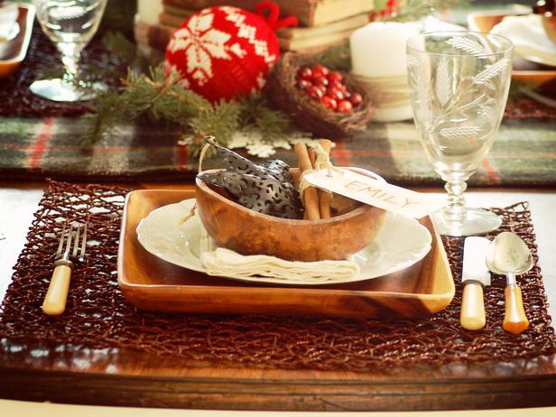 Wooden Christmas dinner set - Rustic Table Ideas