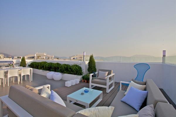 Luxury and comfortable sitting furniture at a rooftop terrace - Simplicity Design by Urban Design & Build Ltd