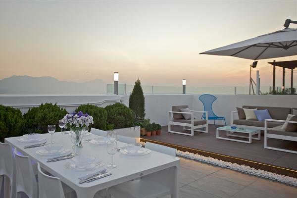 Beautiful views from an elegant rooftop terrace - Simplicity Design by Urban Design & Build Ltd