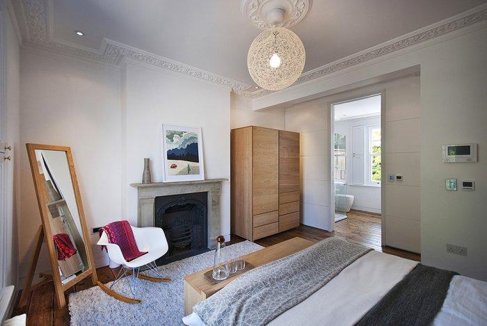 Contemporary bedroom in a Victorian house - A modern look at an Old Home in London