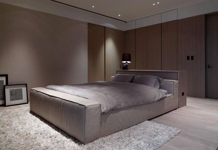 Elegant and stylish modern bedroom - Apartment Design by KCD Design Studio