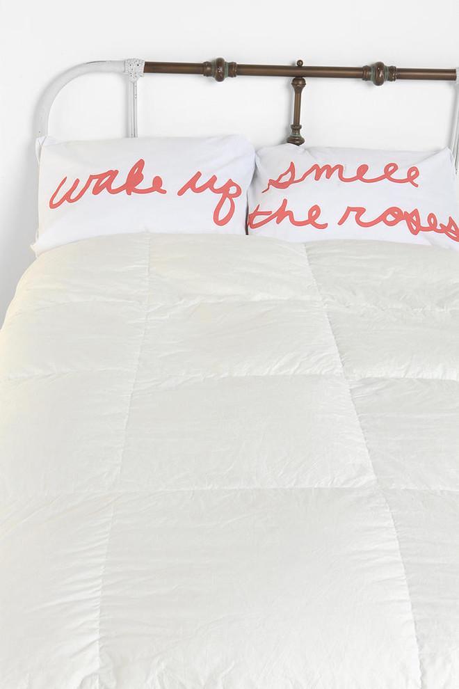 Smell the Roses Pillowcase Set - 19 Amazing Valentine's Day Home Decorating Ideas