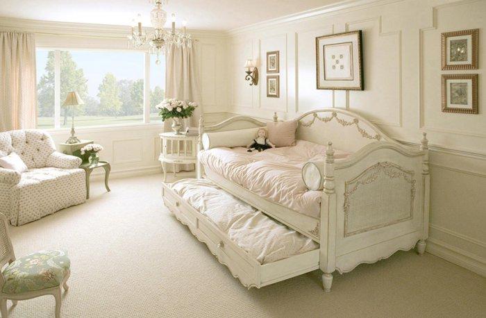 Shabby-Chic bedroom in white-Feminine Shabby Chic Bedroom Interior Ideas and Examples