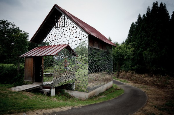 Unique and creative small house- Japanese Mysterious Looking Building by Hurami Yukatake