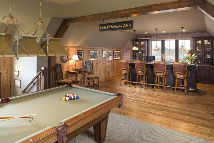 A couple home with bar, pool table and chess playing area - Interior Design Trends - Having a Pub in the house